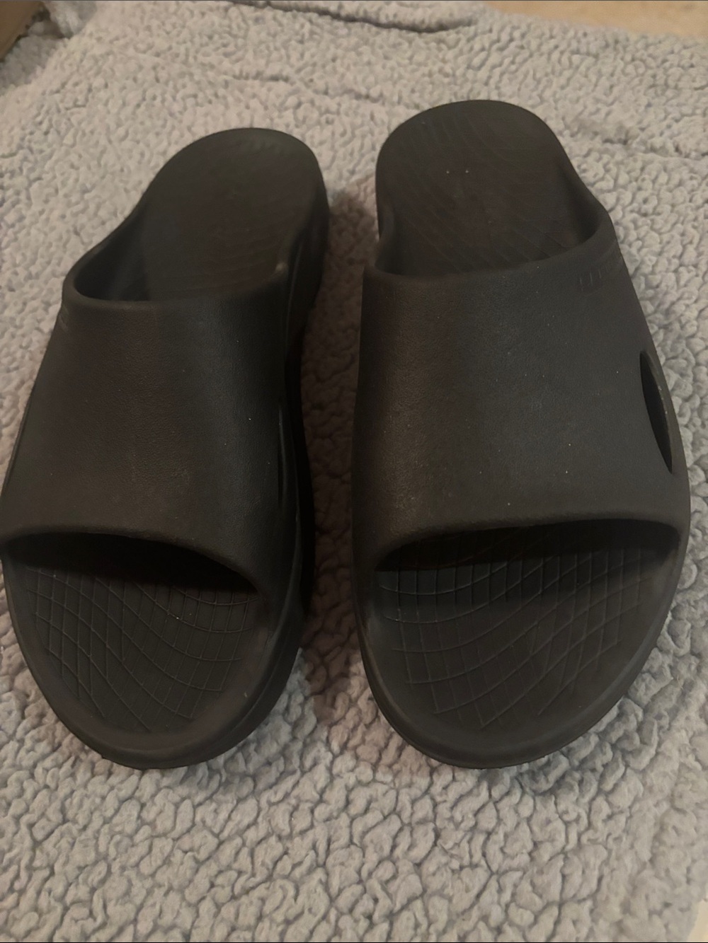 Skechers women’s Black Slide Sandals - Cushioned Slip-On